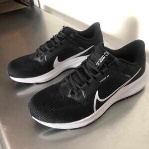 Nike Air Zoom Pegasus 40 - Men's Size 11